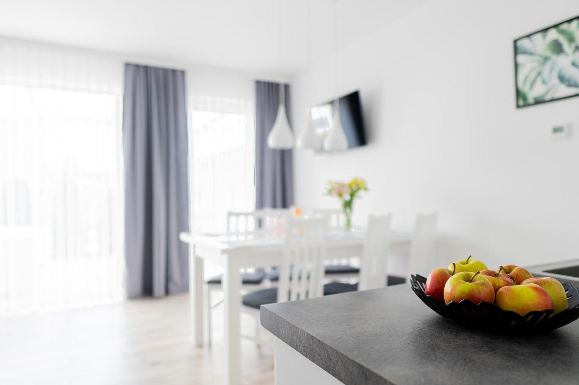 Domki Apartamentowe Barka Karwia Bagian luar foto